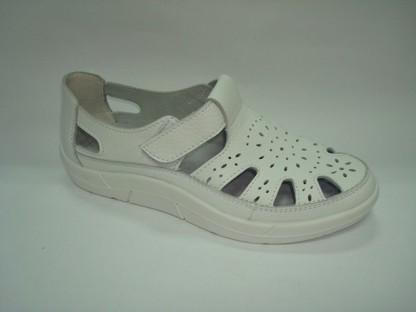 011Т-Ж-К0 (777183-09900) (08) Бел 36-1,37-2,38-2,39-2,40-1,41-1 Almi П/ботинки Повсед Сандалеты Нат.кожа, Без подклада, ПУ Лето жен