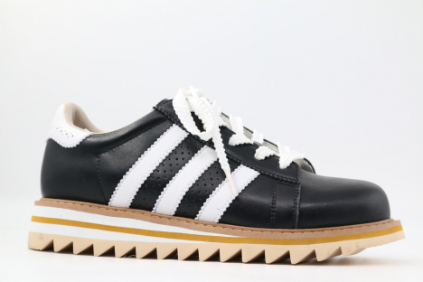 24995к-1 Чёр 35-1,36-1,37-1,38-1,39-1 Kapika П/ботинки Повсед Кроссовки Иск.мат, Кожподклад, ТЭП/ЭВА В/О жен