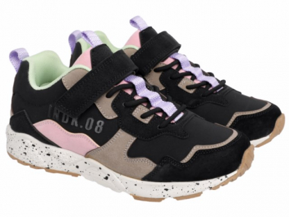 92-5050D 33-2,34-2,35-2,36-2,37-2 Текстиль/отделка натуральная кожа/отделка искусственная кожа Хлопок 30%, полиэстер 70% Кроссовки 33-37